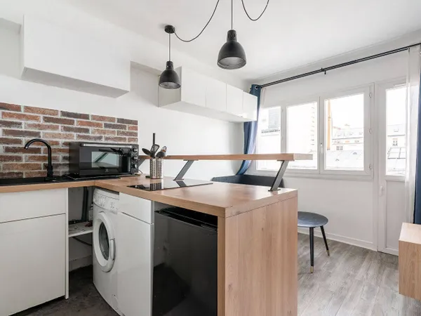 Studio 1 pièce 12 m² 