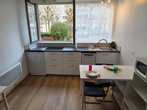 Studio meublé 24m² refait à neuf à Montigny le Bretonneux 