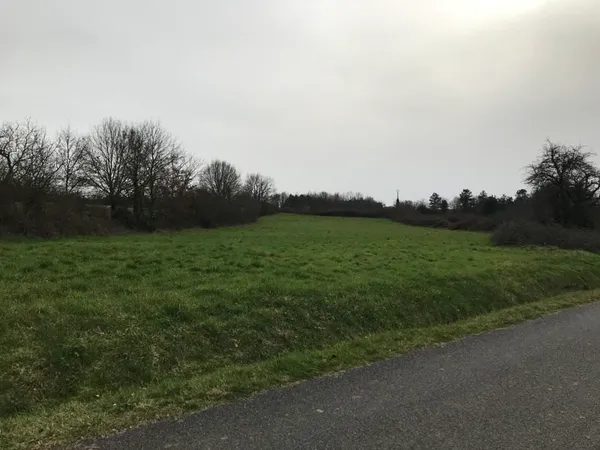 Terrain constructible 620 m² 