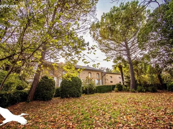 Maison 8 pièces 275 m² 