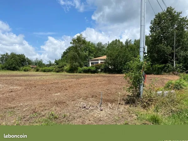 Terrain 800 m² Fargues Saint Hilaire 