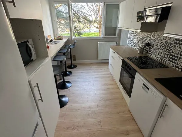 Colocation Pau - une chambre libre 