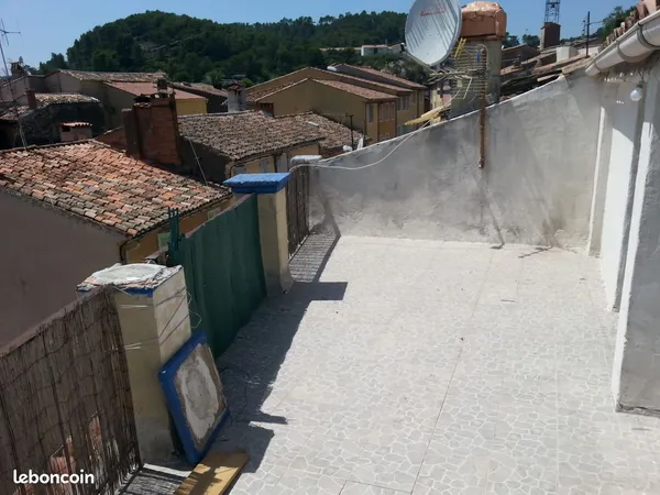 Le Luc (83) - Location T2 avec Terrasse 
