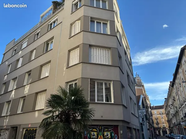 Appartement 98 m2 quartier championnet 