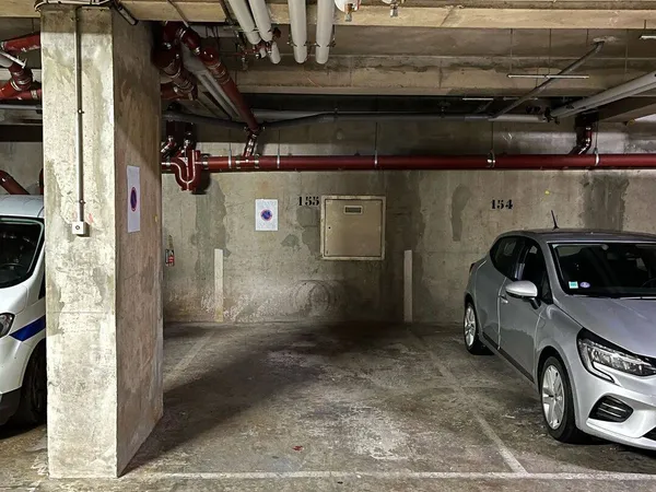 Parking 13 m² 