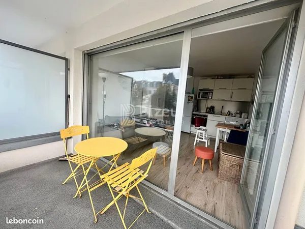 Studio 1 pièce 18 m² 