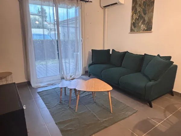 À louer - Agréable T2 rénové en rez-de-jardin à Aucamville 
