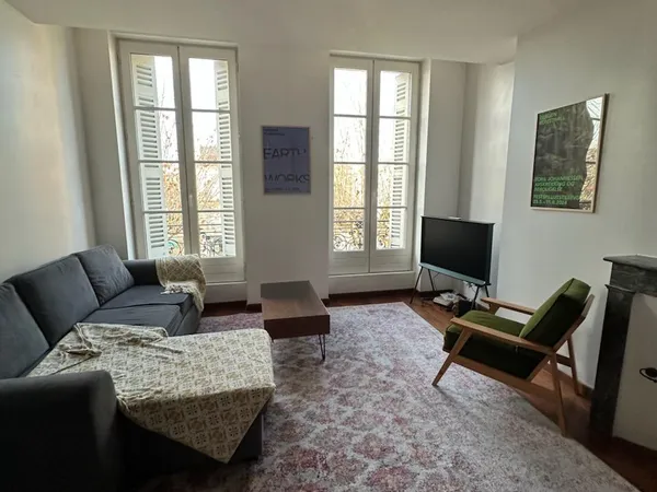 Loue appartement meublé 