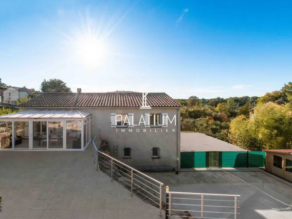 Villa 7 pièces 155 m² 