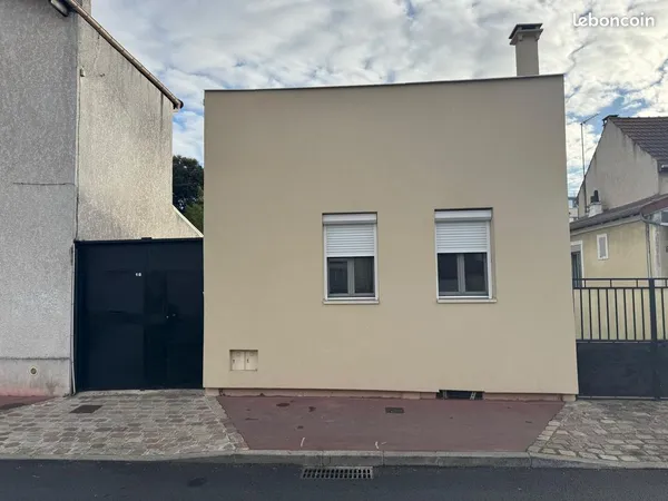 Maison 103 m² - 2 constructions + cave 36 m² - proche métro et écoles 