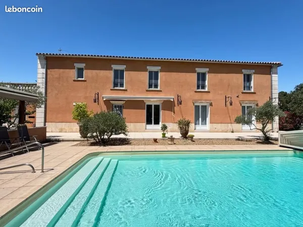 Maison 8 pièces 290 m² 