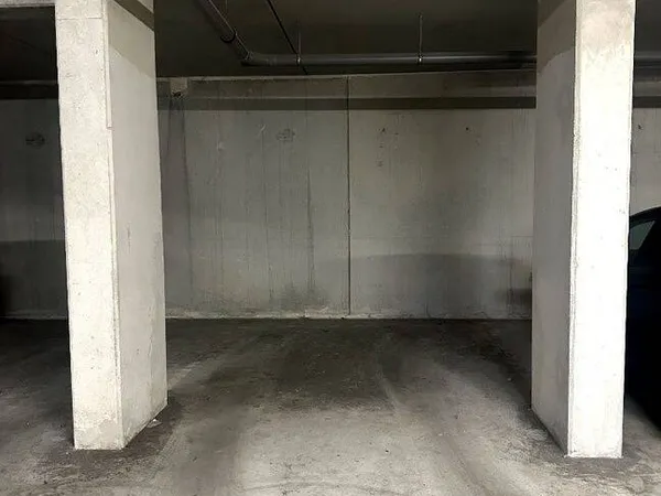 Parking 13 m² 