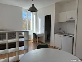 Studio 1 pièce 23 m² 