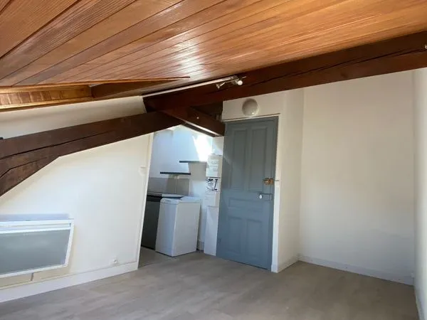 Studio entièrement rénové 