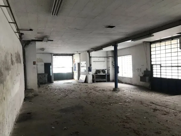 Local commercial 166 m² 
