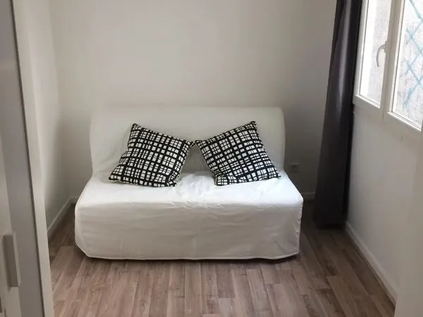 Studio 1 pièce 18 m² 