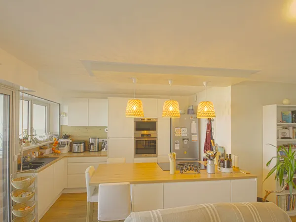Appartement vue mer avec deux terrasses et double garage 