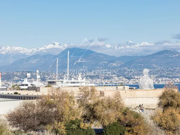 Propriété de charme - Vieil Antibes - À quelques pas des remparts 