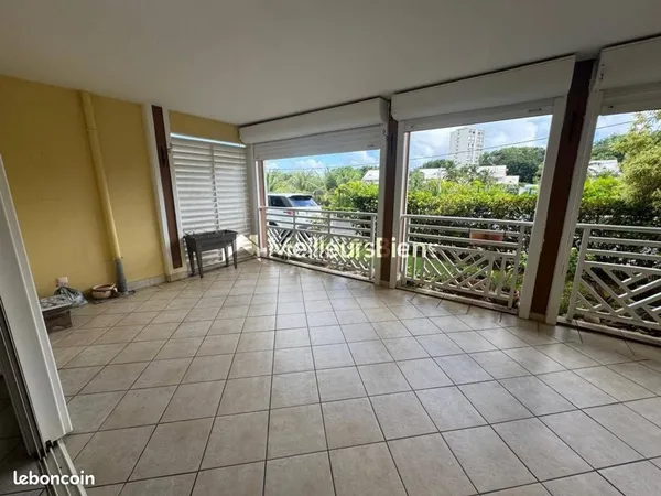 Appartement 2 pièces 77 m² 
