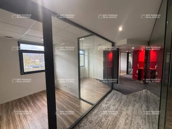 Bureaux 126 m² 