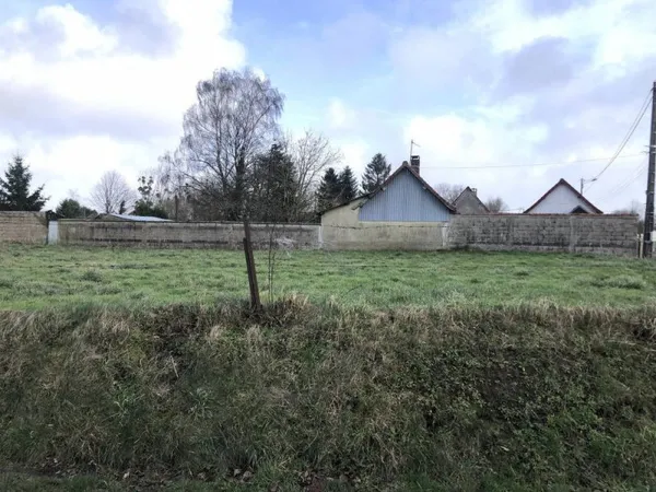 Terrain 900 m²