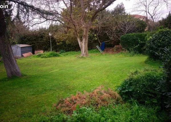 Terrain 653 m² 