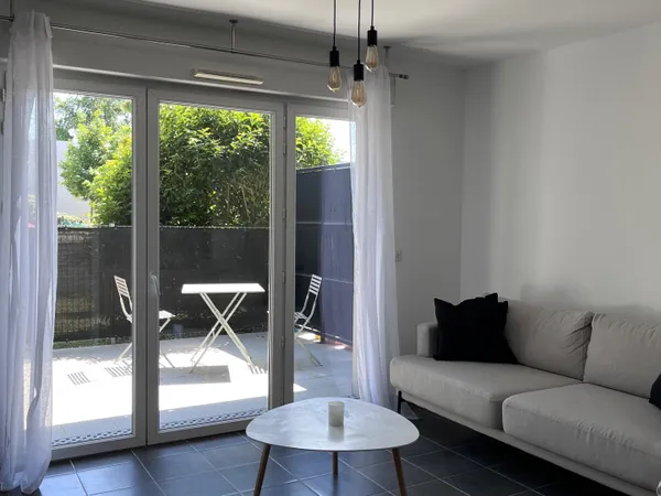 EYSINES BEAU T2 DE 43 M2 AVEC PARKING SOUTERRAIN 
