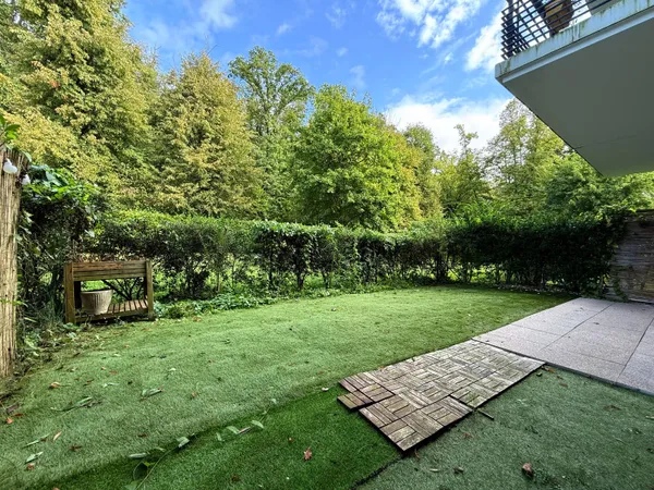 Appartement T2 avec jardin et parking à Chantilly 