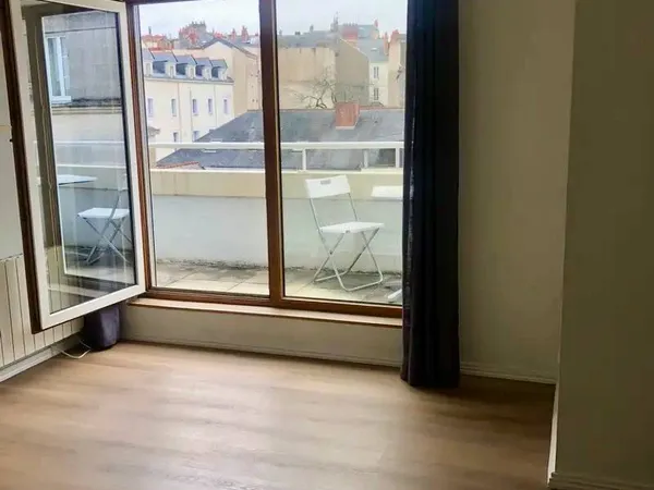 Loue studio meublé 