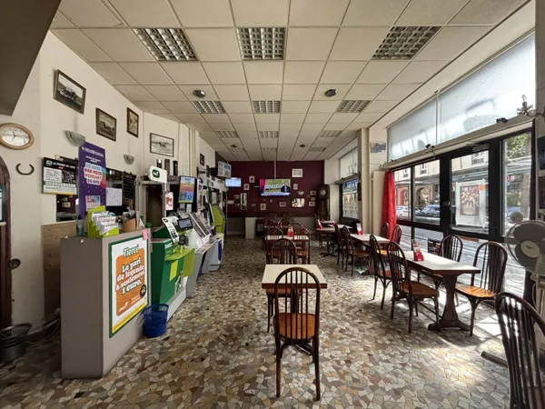 Local commercial 105 m² 