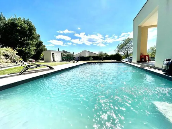 Maison 7 pièces 220 m² 