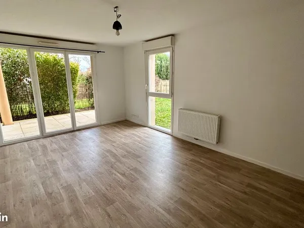 Appartement 3 pièces en rez de jardin exposé sud, au calme à Fargues St Hilaire 