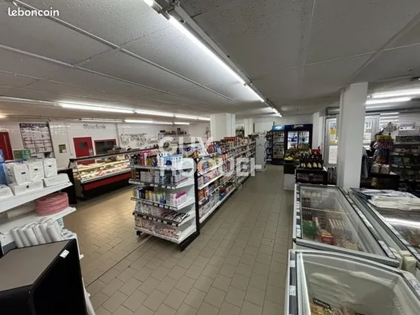 Local commercial 230 m² 