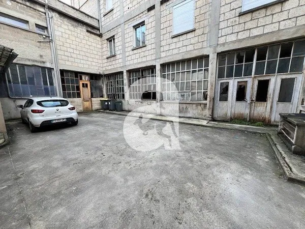 Immobilier professionnel Vente Soissons  130m² 99000€