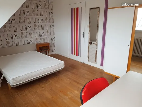 Chambre meublée 