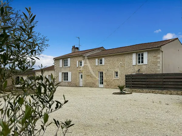 Maison 5 pièces 242 m² 