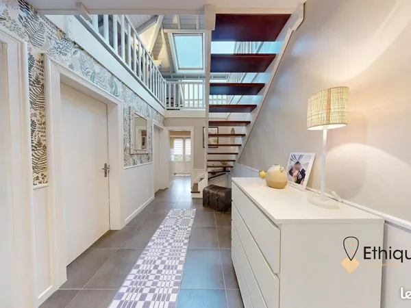 Maison 6 pièces 200 m² 