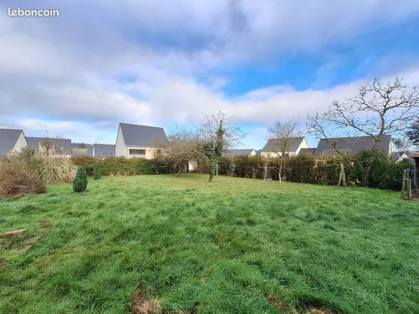 Terrain 850 m² 