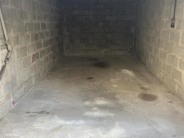 Parking 12 m² 