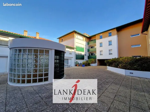 Appartement 1 pièce 33 m² 
