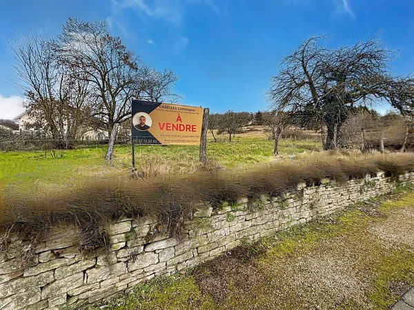Terrain Constructible avec cadre Idéal pour votre projet 