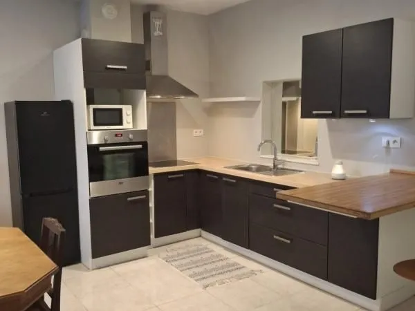 Appartement 1 pièce 64 m² 
