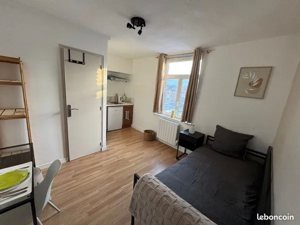 Studio meublé de 16m² à Hellemmes Lille - Entièrement rénové - Métro à 2 min 