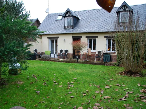 Longère à vendre dans un village côtier avec tous commerces proche de Fécamp 