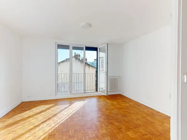 Appartement refait à neuf à Alfortville 3 pièces 57.91 m² avec une cave 