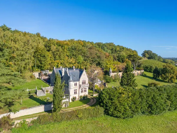 Maison 13 pièces 275 m² 