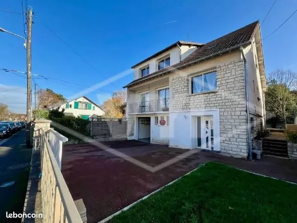 Pavillon 8 pièces 210 m² 
