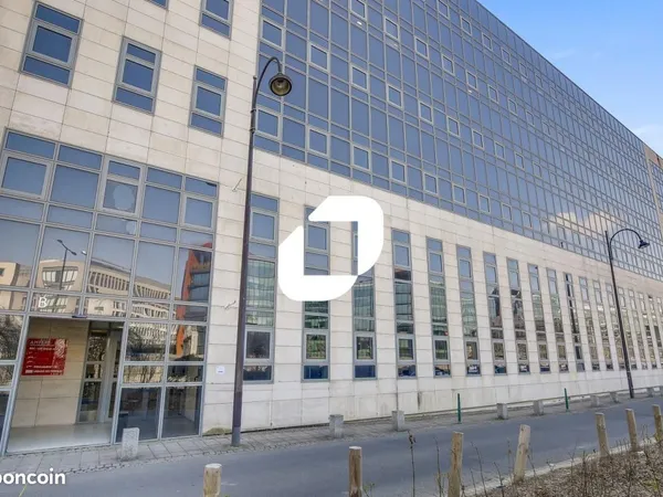 Bureau 349 m² 