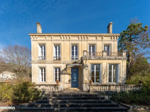 Propriété 8 pièces 250 m² 