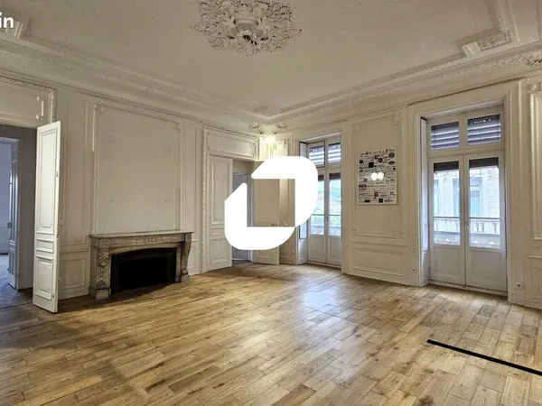 Bureau 173 m² 